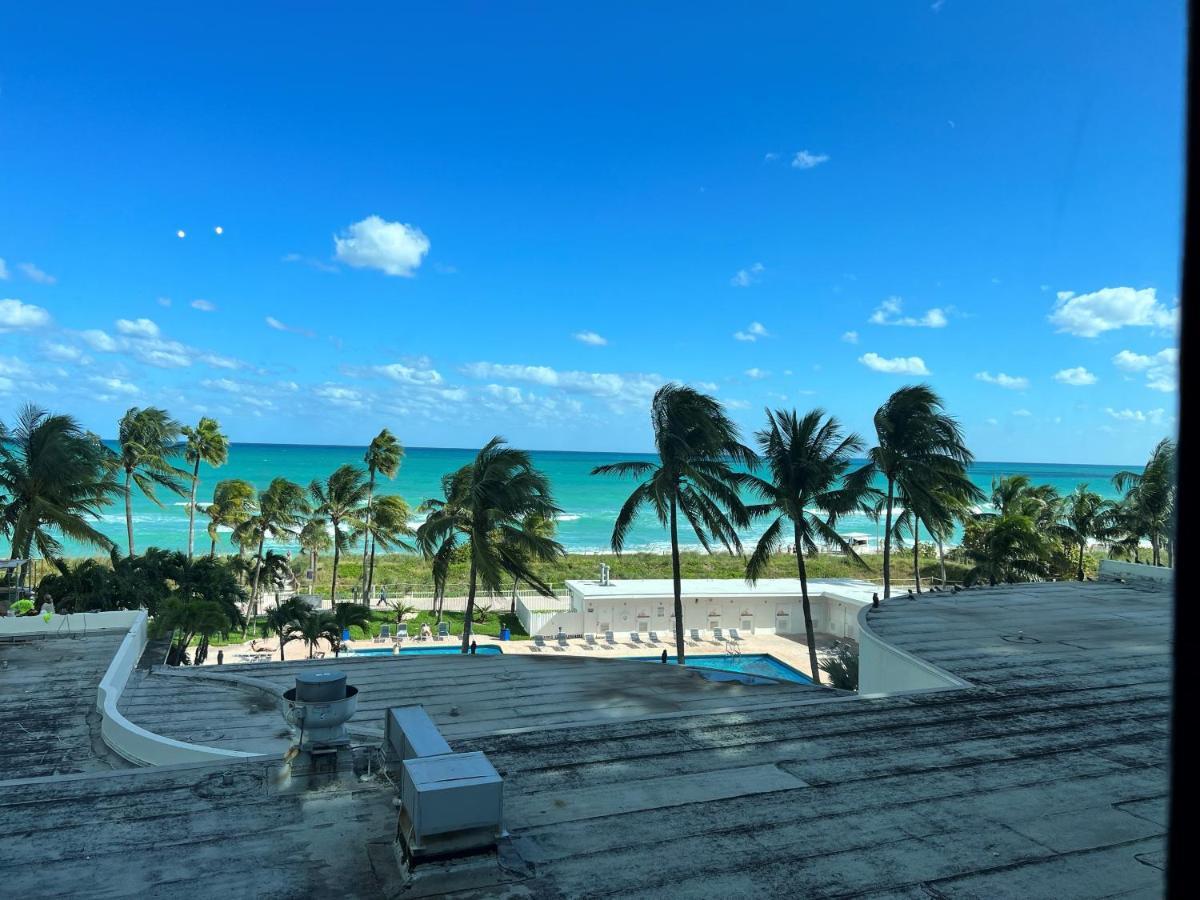 Ocean Front Units At Miami Beach Exterior foto